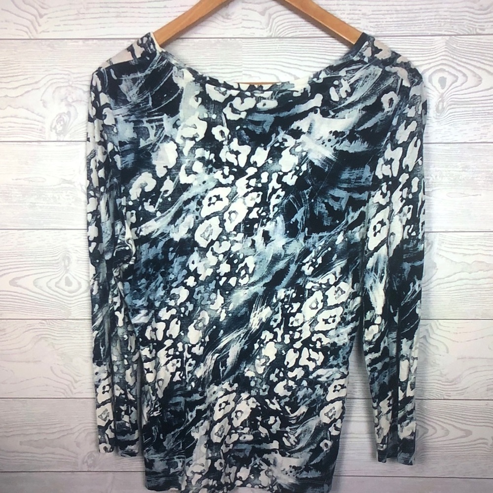 Chico's Teal, Black & White Abstract Long Sleeve V-Neck Top - Picture 3 of 4